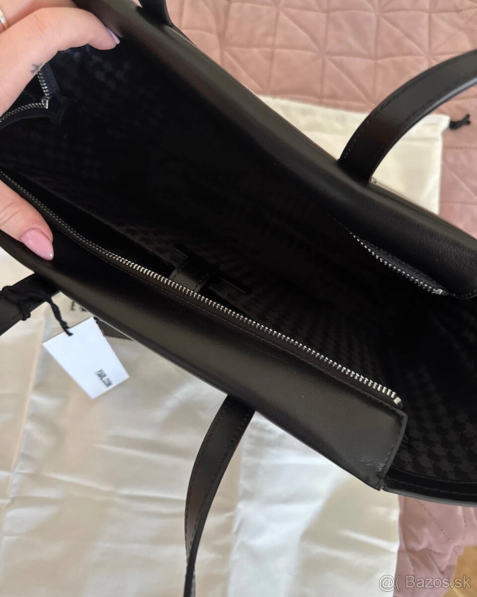 KABELKA KARL LAGERFELD K/IKONIK 2.0 LEATHER TOTE PIN BLACK - 4