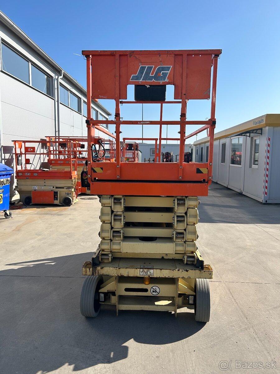 Nožnicová pracovná plošina batériová Genie JLG 10RS - 4