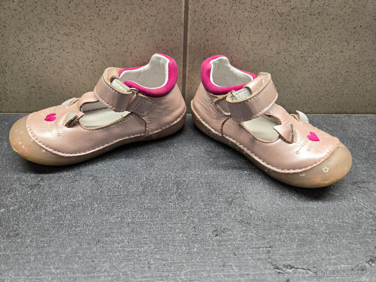 predam dievcenske sandalky 22 - 4