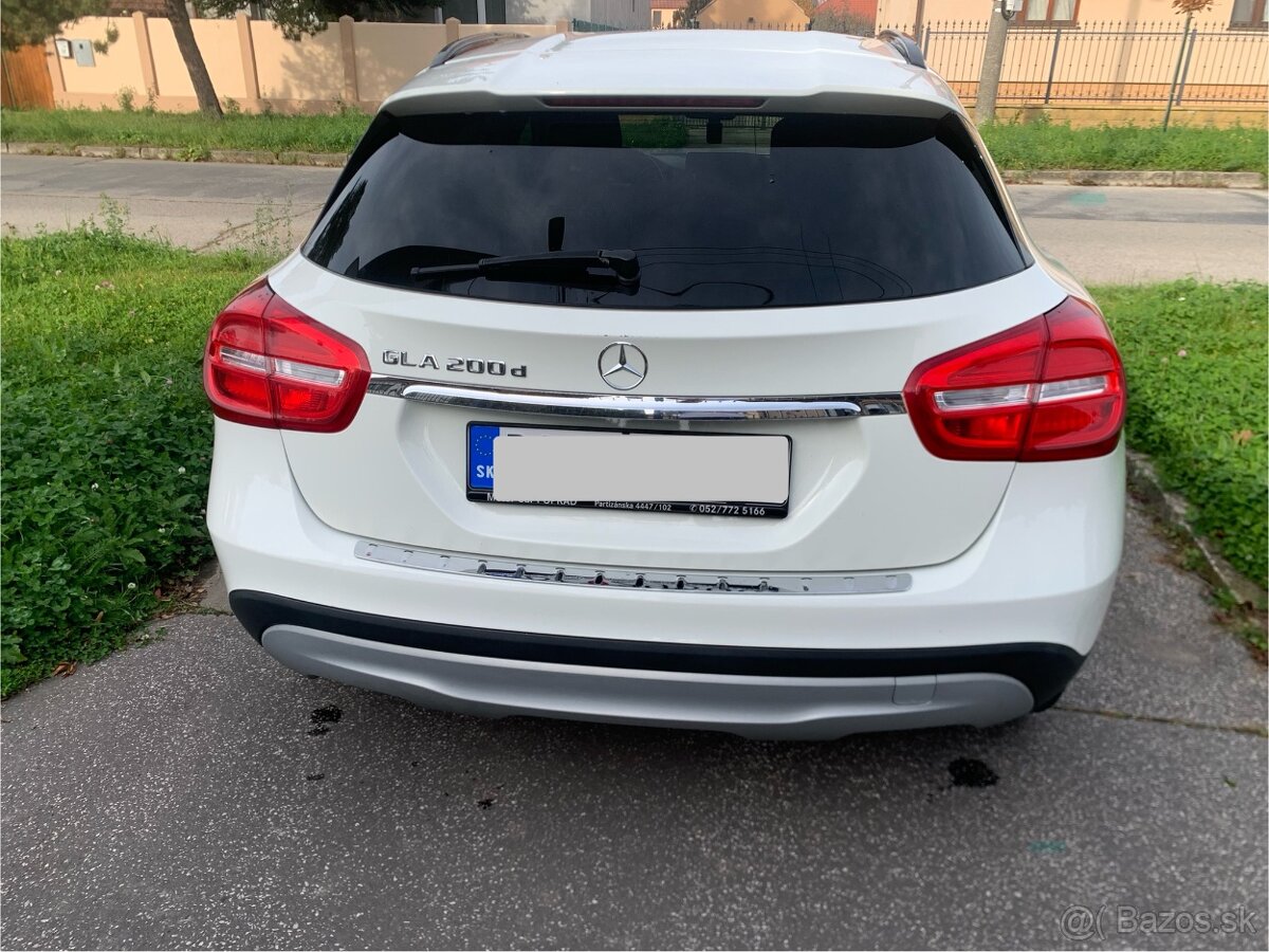 Mercedes GLA 200d - 4