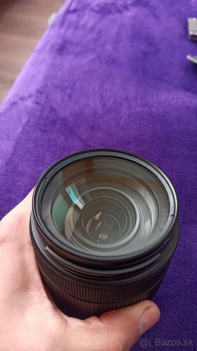 Canon EF-S 18-135mm - 4