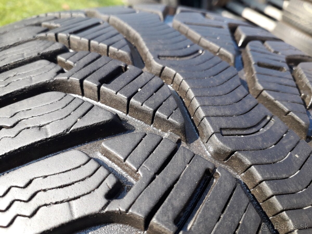 225/45 r18 zimne pneumatiky - 4