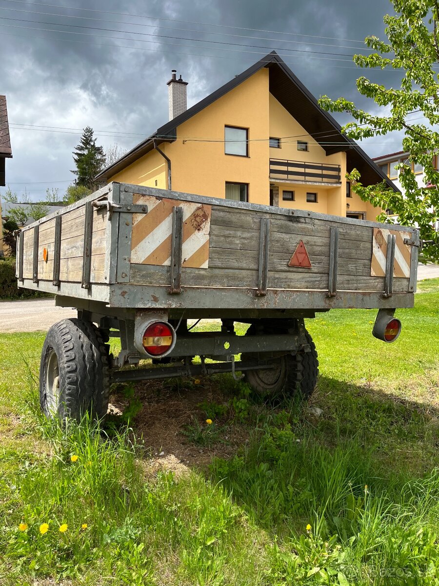 Dvojkolesová vyklápacia vlečka - 4