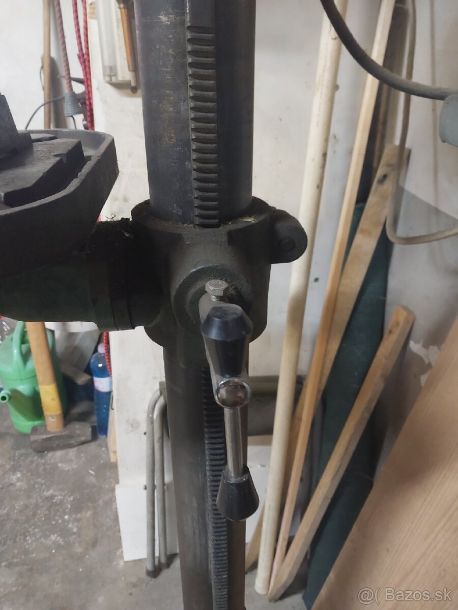 Stojanova vŕtačka - 4
