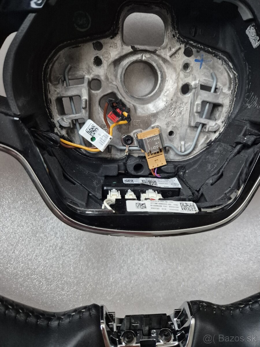 SKODA VYHRIEVANY MULTIFUNKČNÝ VOLANT - 4