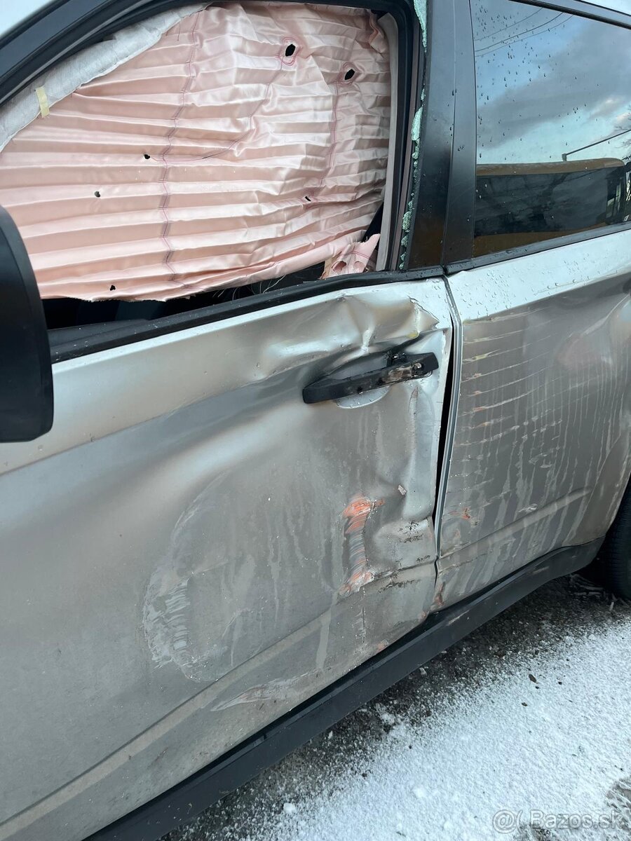 Subaru forester2. 0 benzin plus lpg, rozpredam, predam vcelk - 4