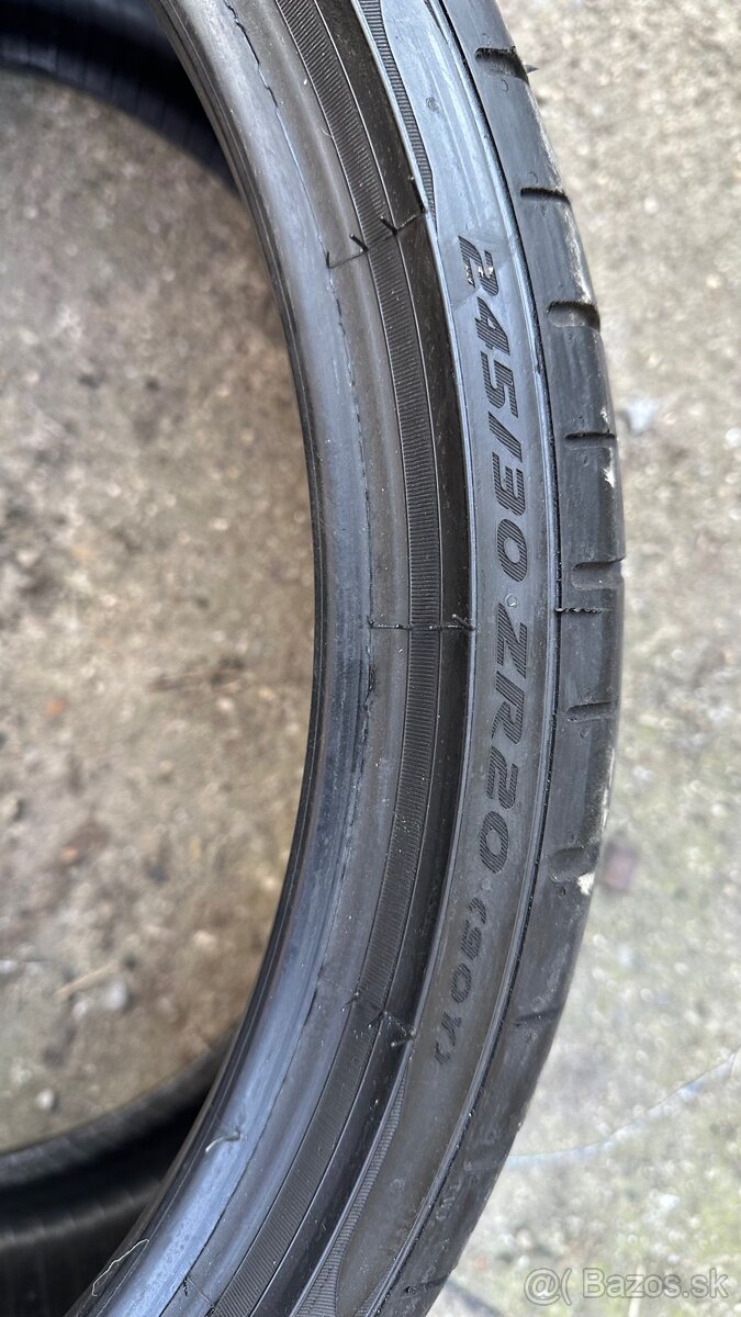 Pirelli P Zero 245/30 r20 - 4