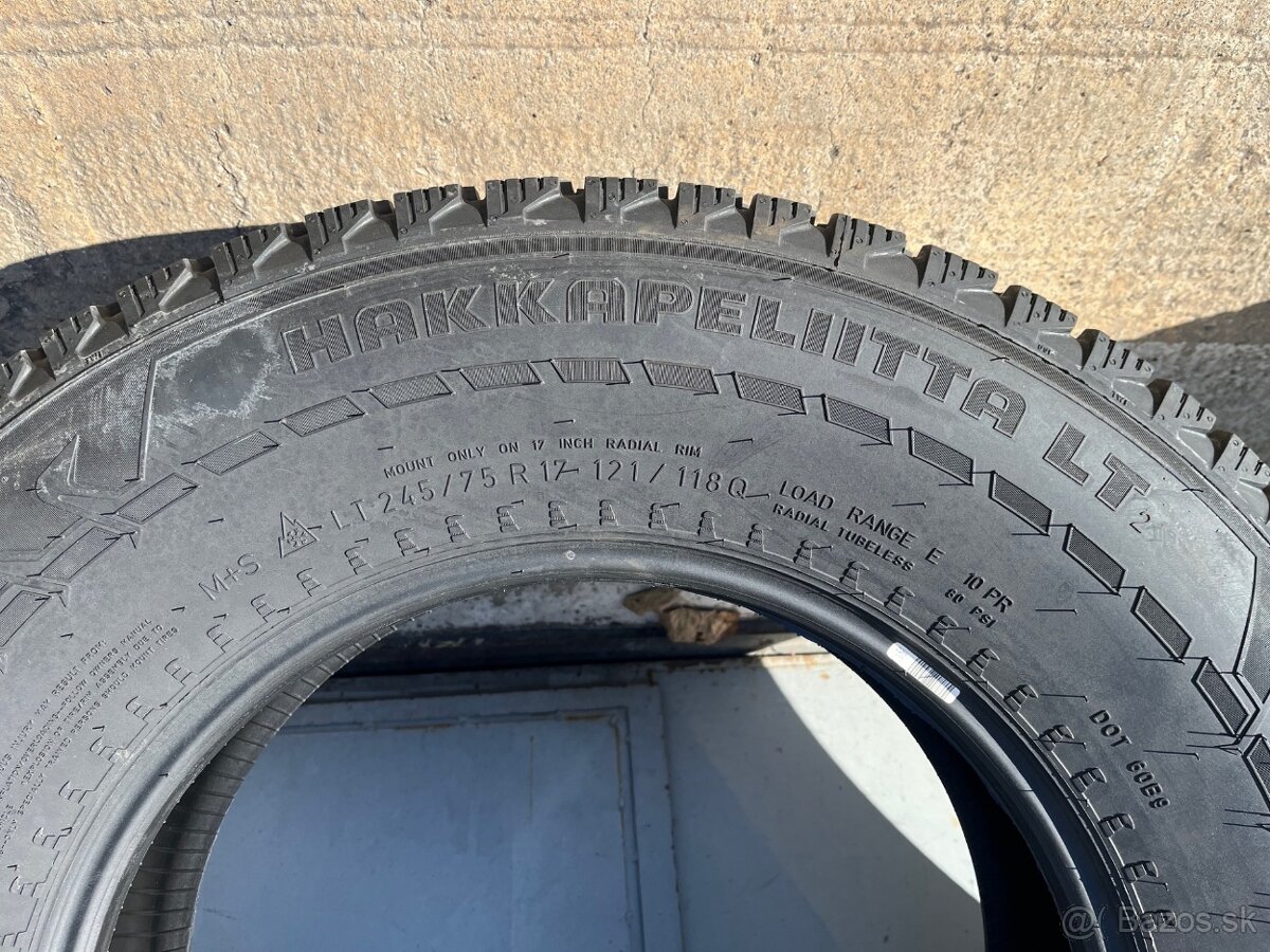 Zimne pneu Nokian Hakkapeliitta LT2 245/75 R17 - 4