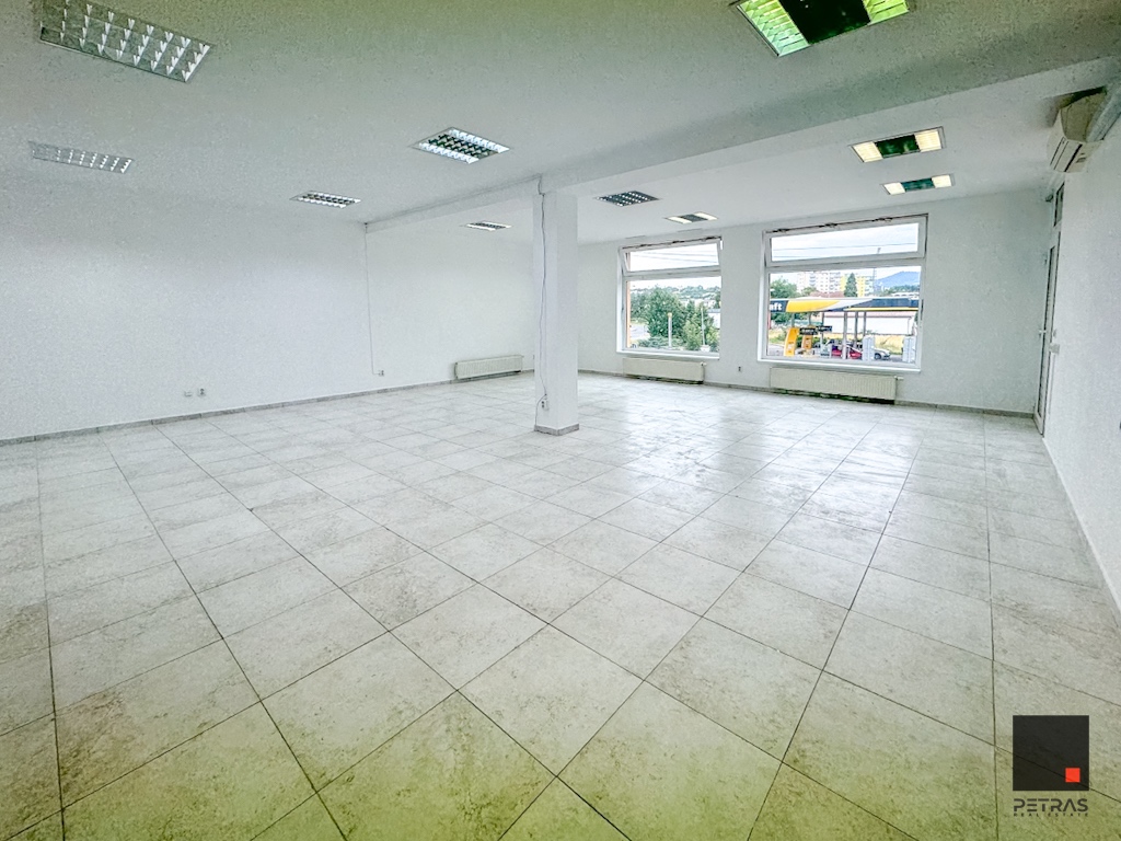 REPREZENTATÍVNY OBCHOD ALEBO KANCELÁRIA - 4