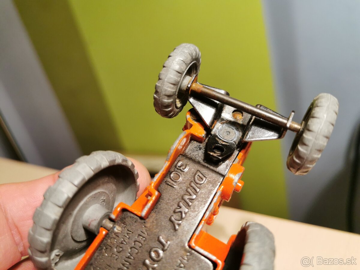 Dinky toys traktor Field Marshal - 4