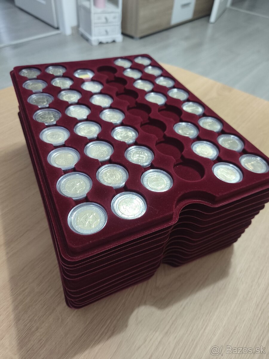 Albumy a platá na 2€ mince - 4
