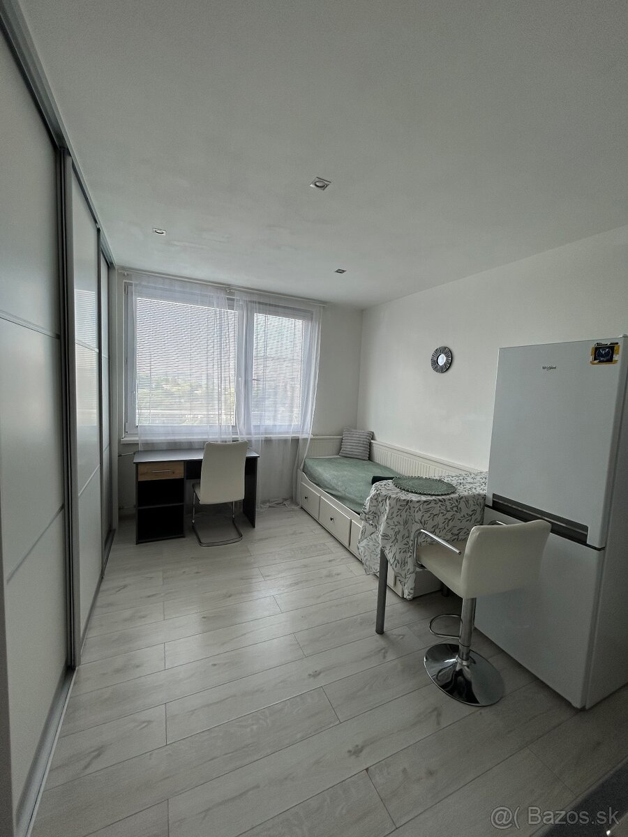 Garzónka/ Garsónka na prenájom Nitra, Chrenová - 4
