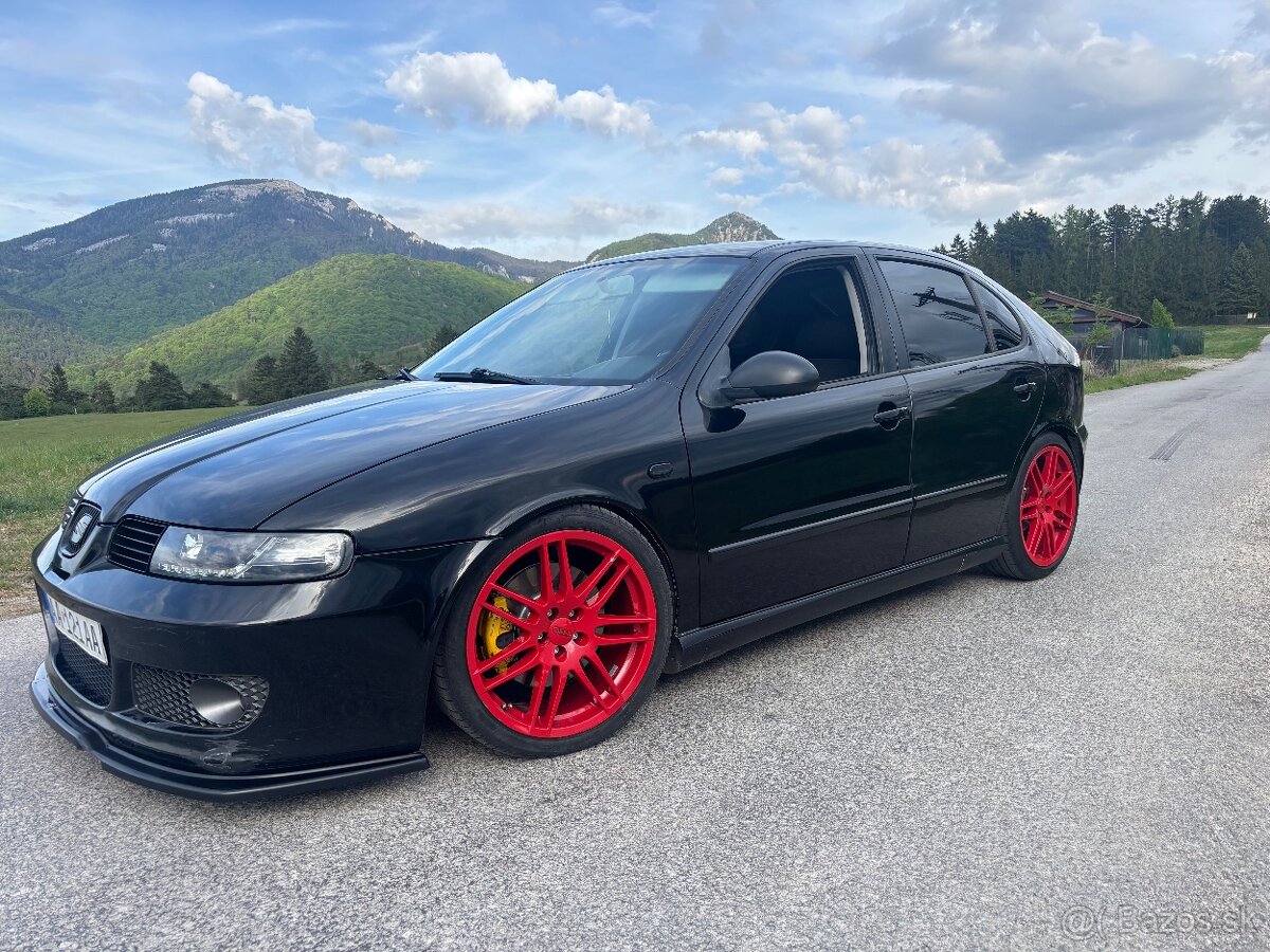 Predám Seat Leon Cupra 1.8T 132kW + úprava na 220ps - 4