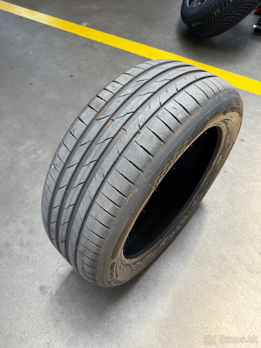 Predám 4x pneu Hankook Ventus Evo SUV K137A 235/50 R19 99V