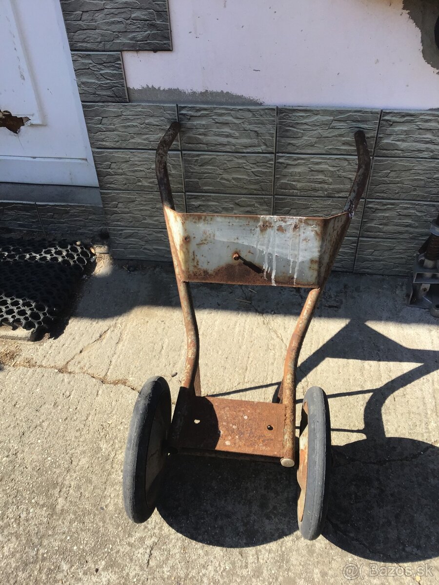 RUDLA NA FLAšE A SUDY AJ VYMENíM - 4