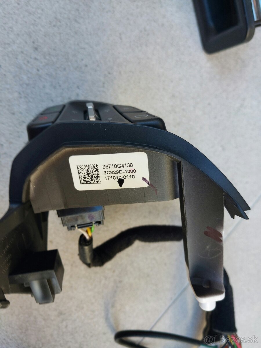 Predám ovládače na volant Hyundai I30 - 4