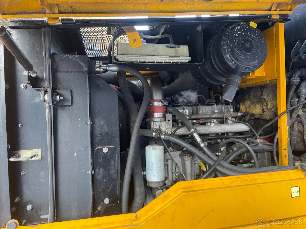 Kĺbový nakladač JCB 416HT - 4