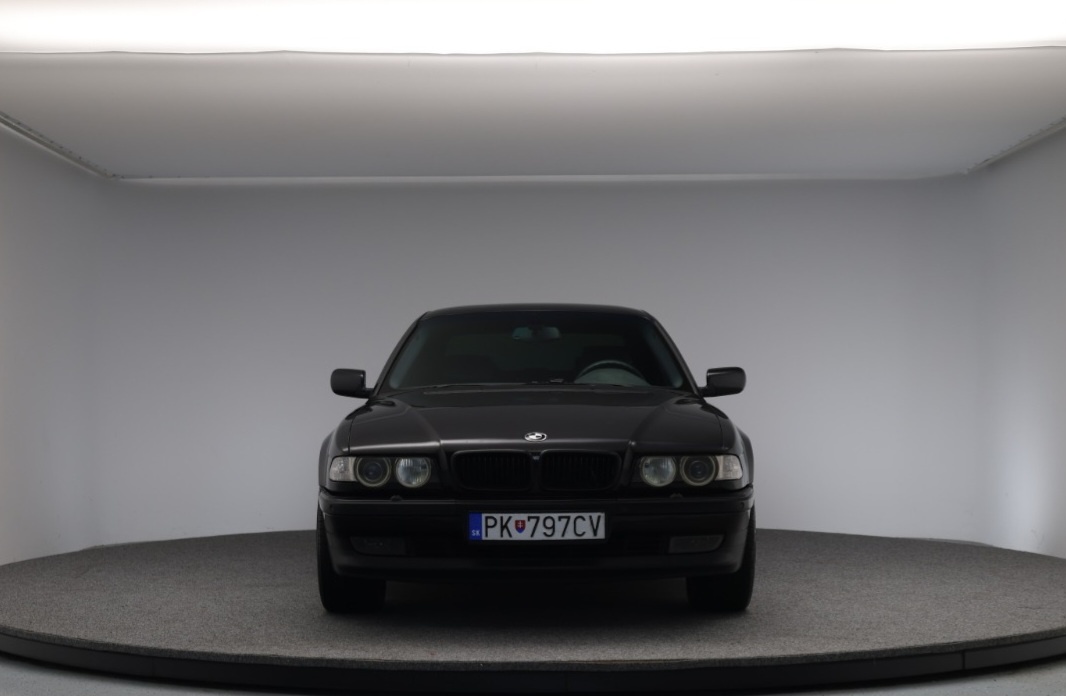 Predám BMW E38 740iL facelift - 4