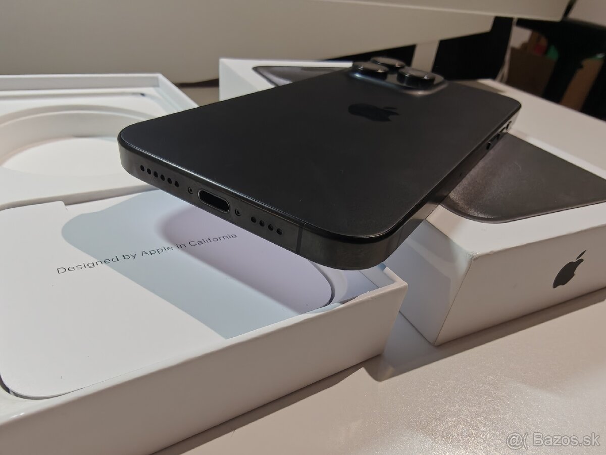 Apple iPhone 15 Pro Max 256GB - 4