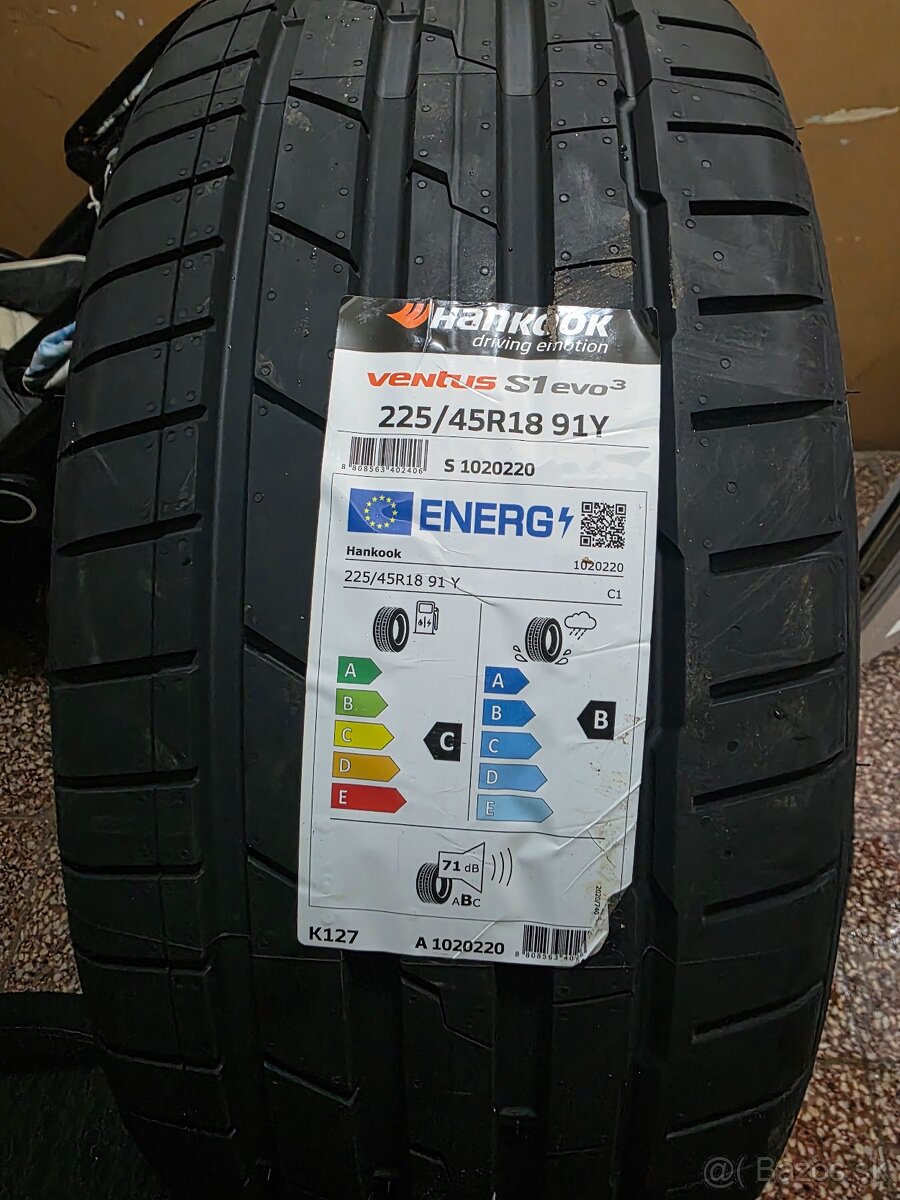 Letne pneu 225/45 r18 hankook - 4