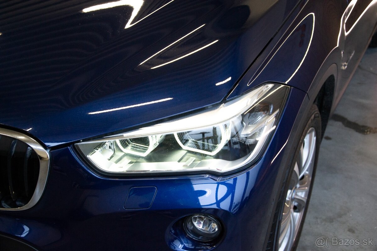 BMW X1 xDrive 20i A/T - 4