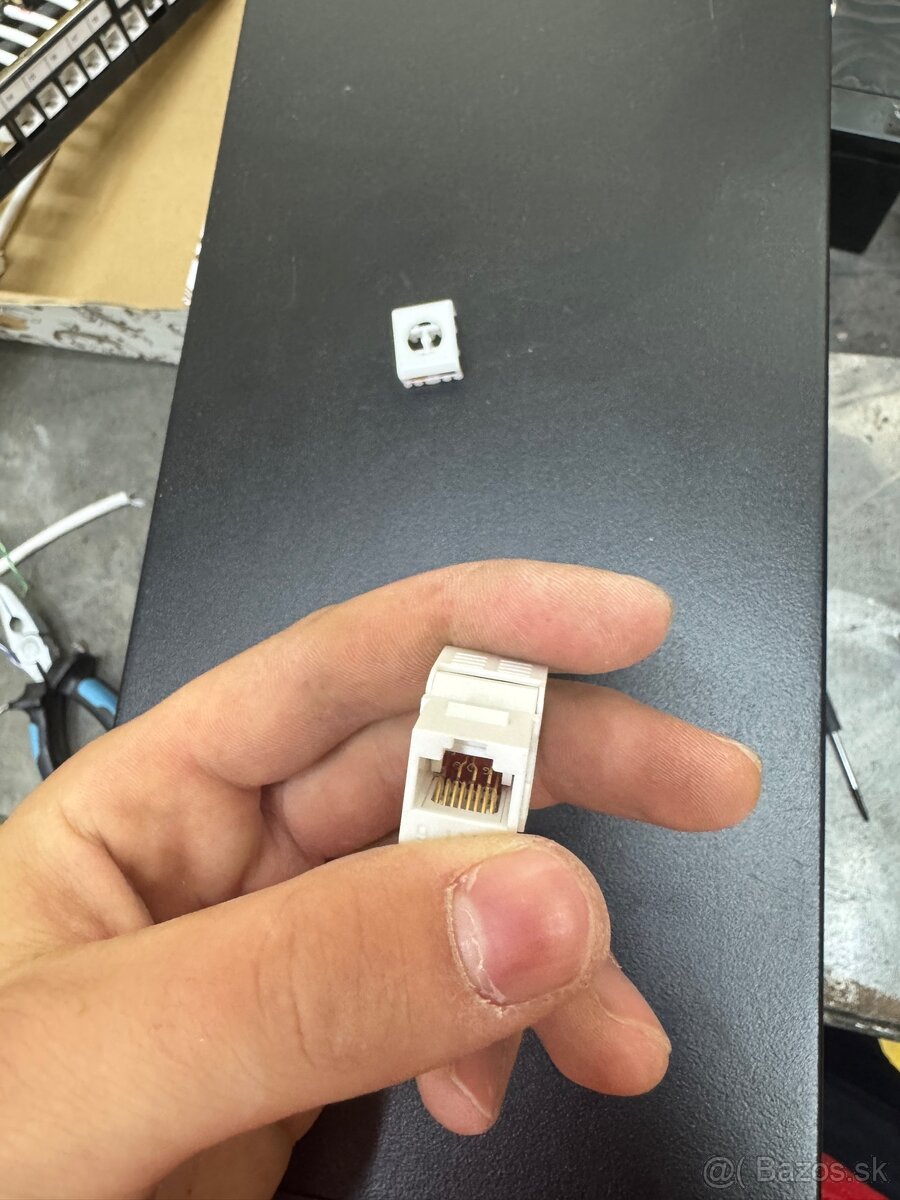 patch panely R&M 19" 1U + 120x keystone modul RJ45 - 4