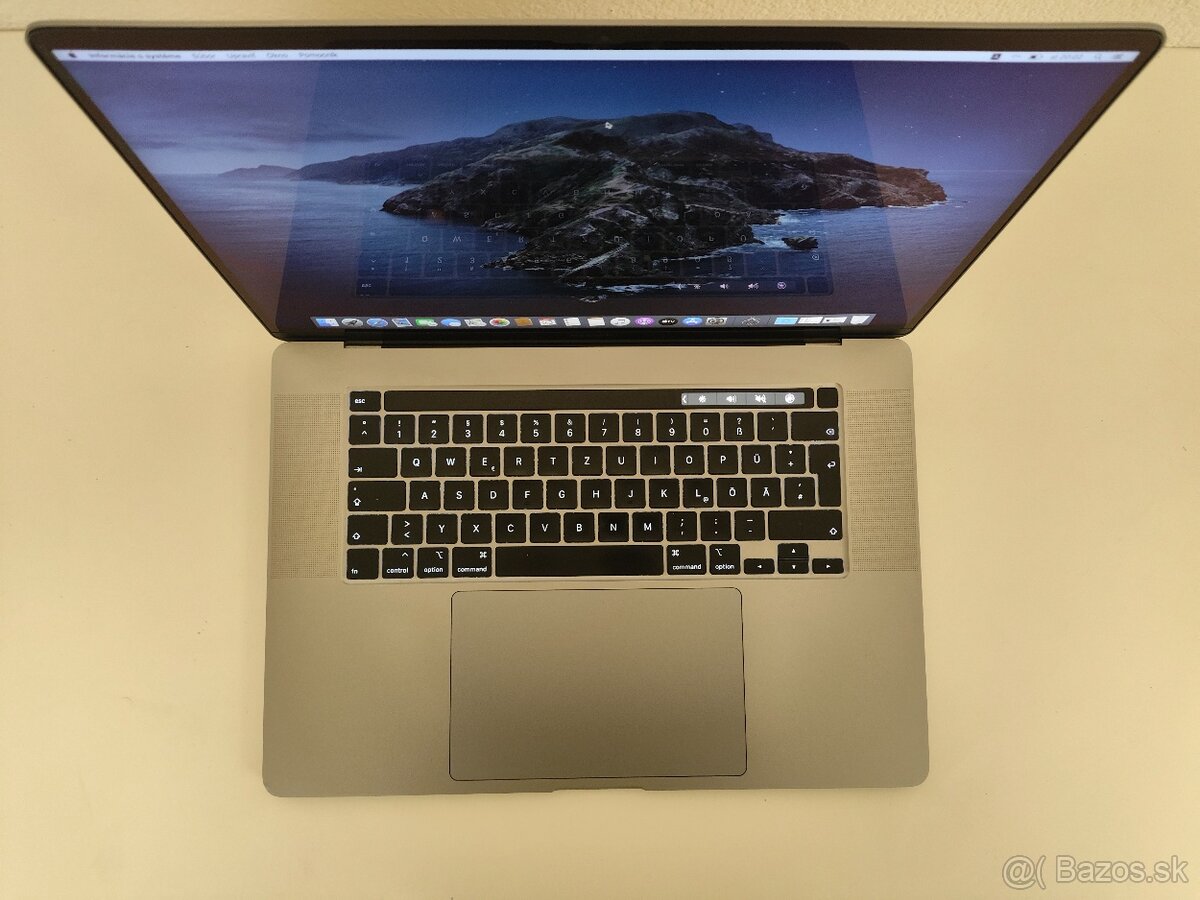 MacBook Pro 16 (2019) | Intel Core i9 2.3 GHz • 16 GB RAM • - 4
