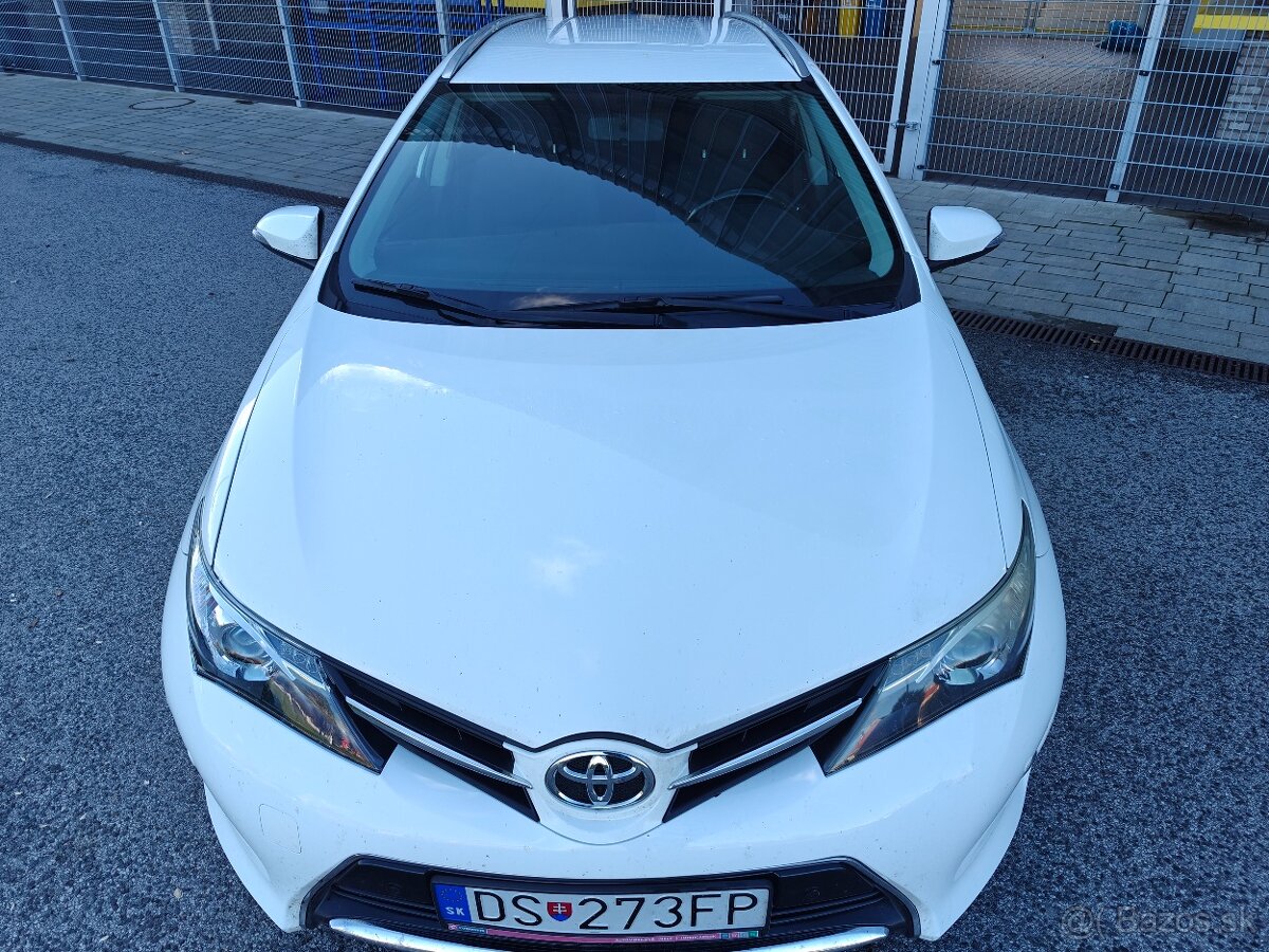 Toyota Auris 2014. 1,4 diesel - 4