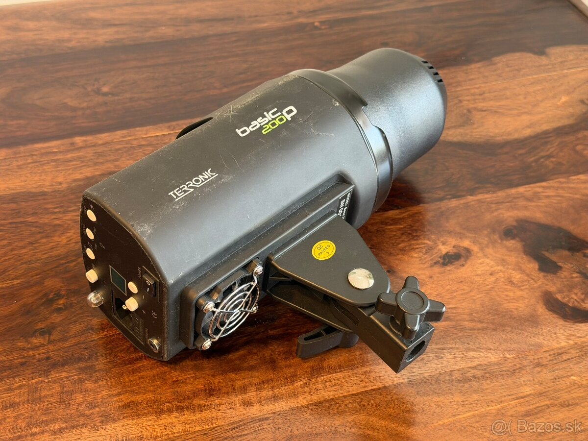 Terronic Basic 200P - štúdiový blesk 200W - 4