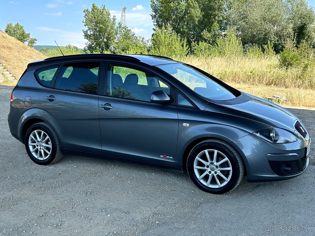 Seat Altea XL Copa 1.6 Tdi CR 77 kw rok 2012 - 4