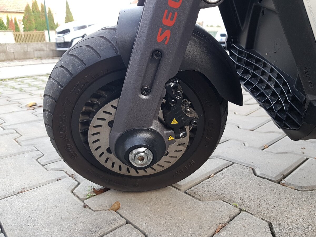 Segway GT1e elektricka kolobezka - 4