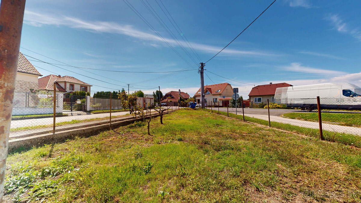 PREDAJ – STARŠÍ TEHLOVÝ RODINNÝ DOM V HRNČIAROVCIACH NAD PAR - 4