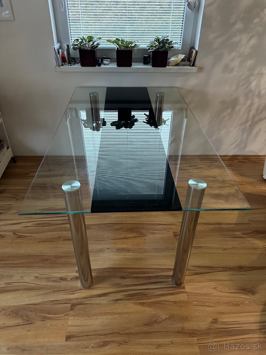 Sklenený jedálenský stôl - 4