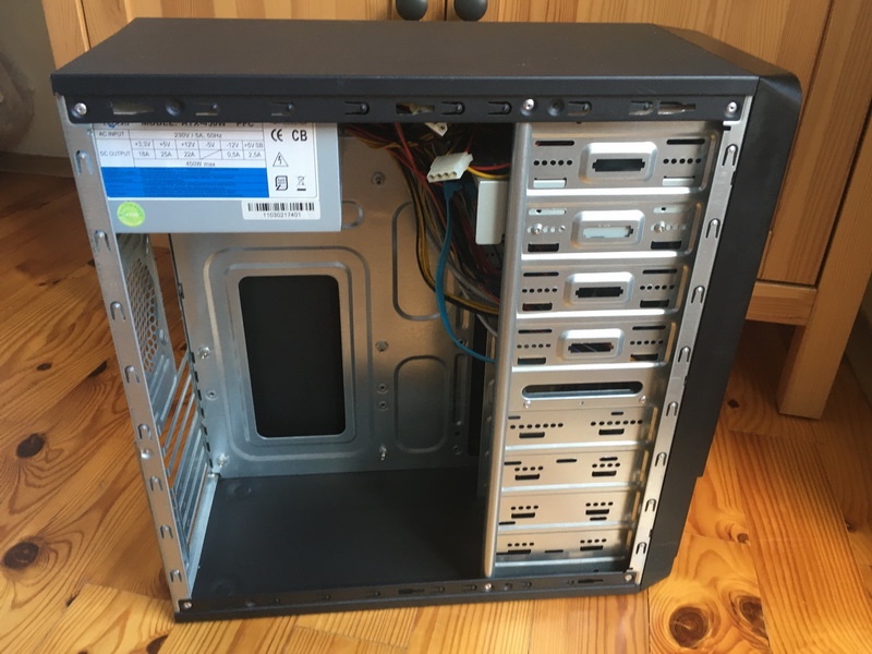 pc skrinka so zdrojom a dvdrw - 4