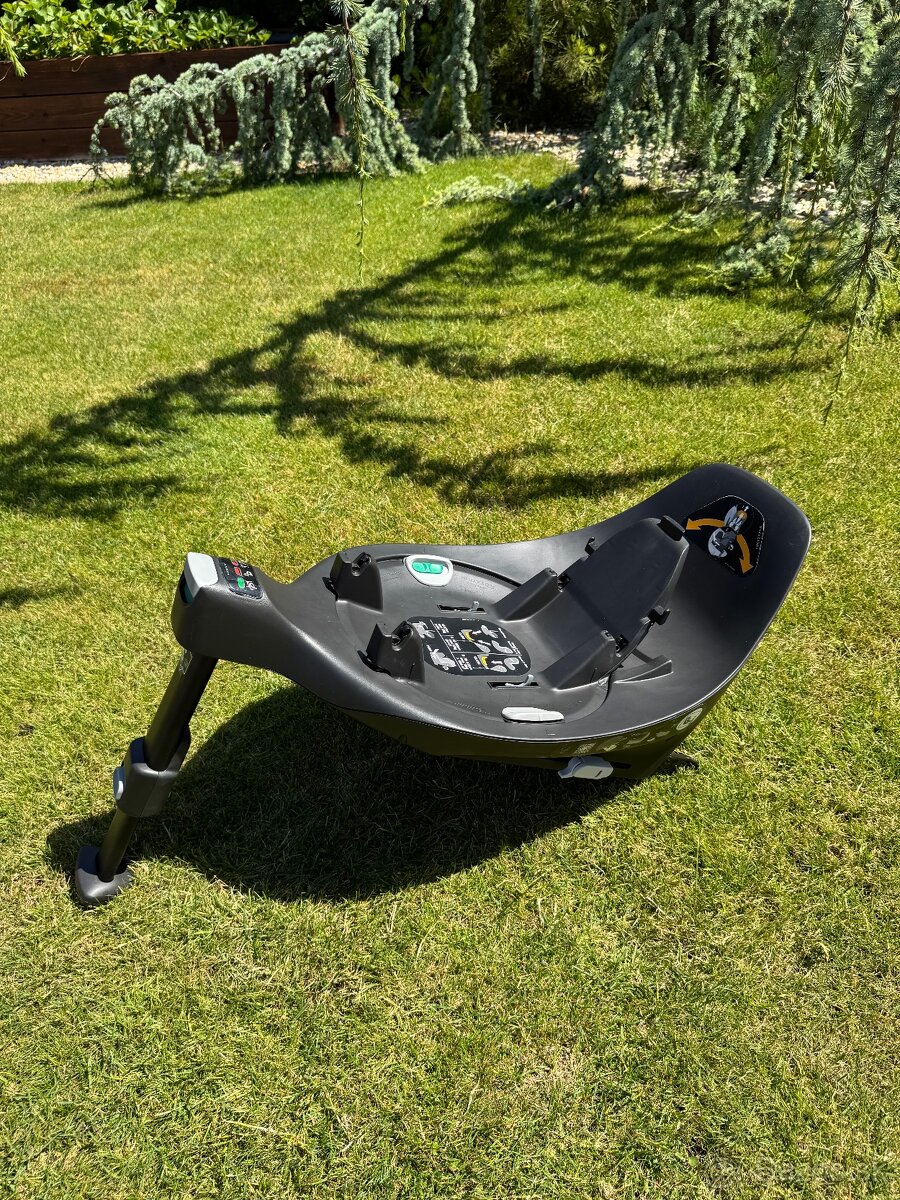 Vanicka a vajicko by Jeremy Scott - 4