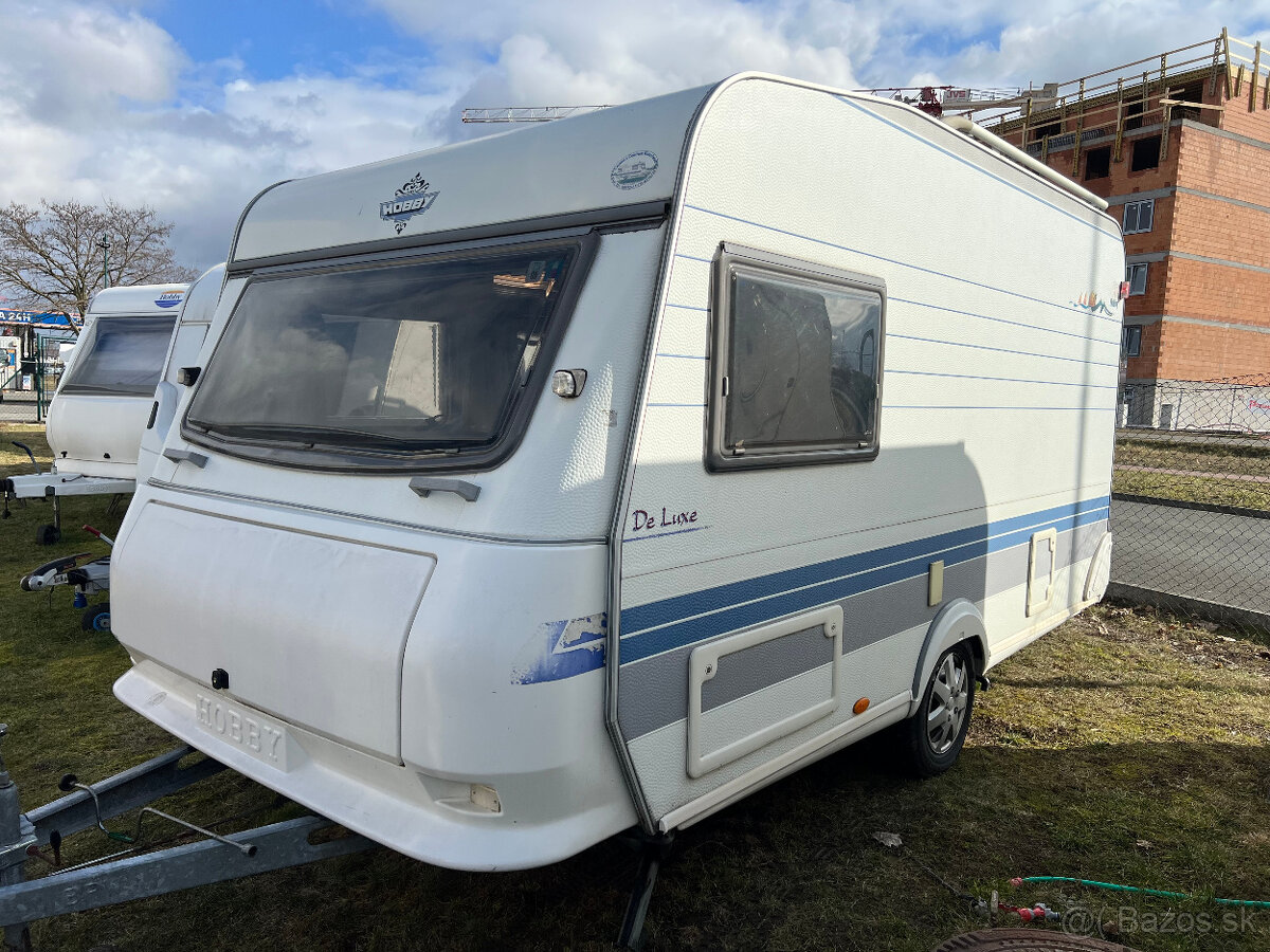 Karavan Hobby De Luxe 400-Palanda, váha 980kg pov. - 4