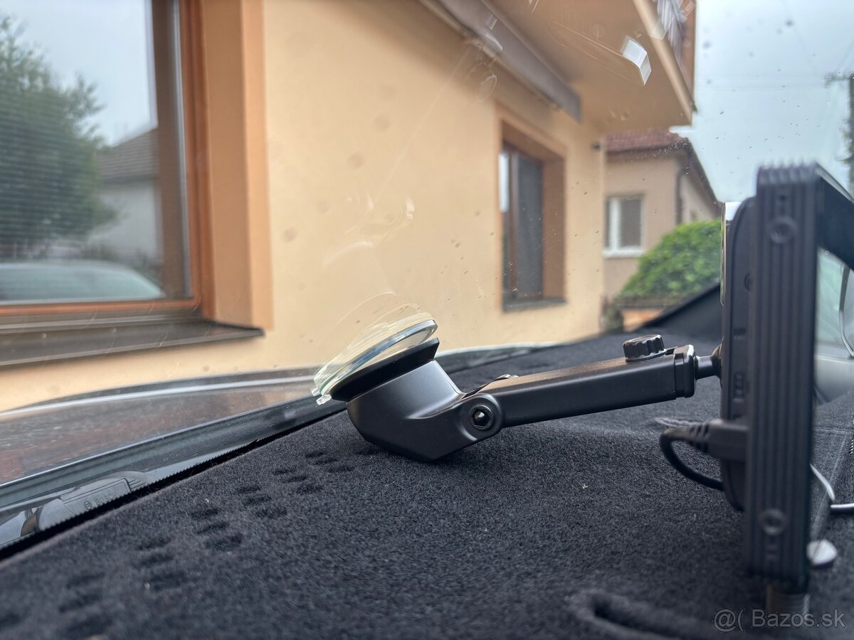 Predám smart displej Apple CarPlay, Android Auto 4K kamera - 4