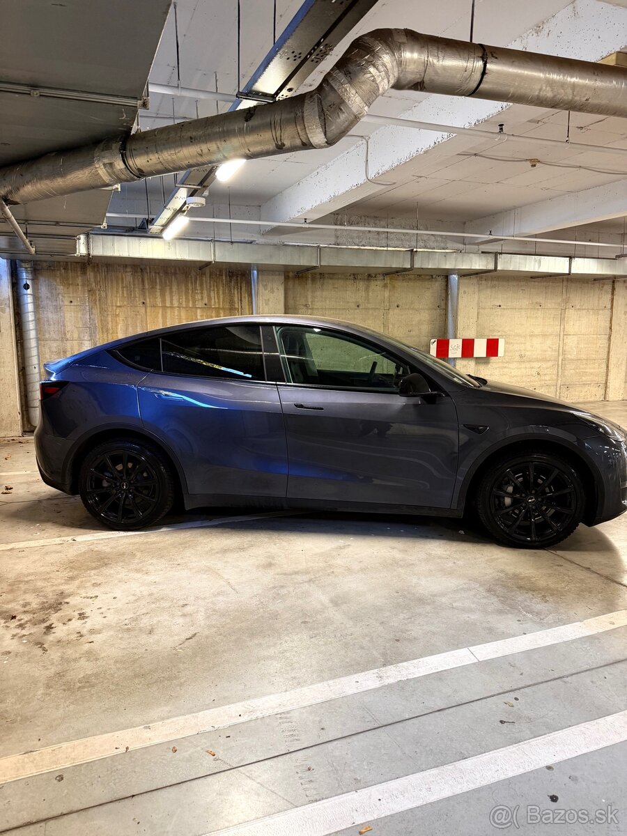Tesla model Y Long range 378kw 514ps - 4