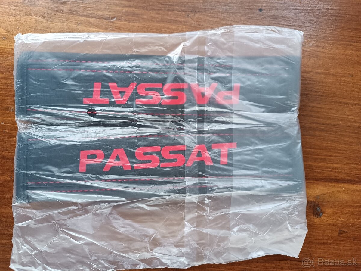 Predám kožene návleky na bezpečnostný pas s logom Passat - 4