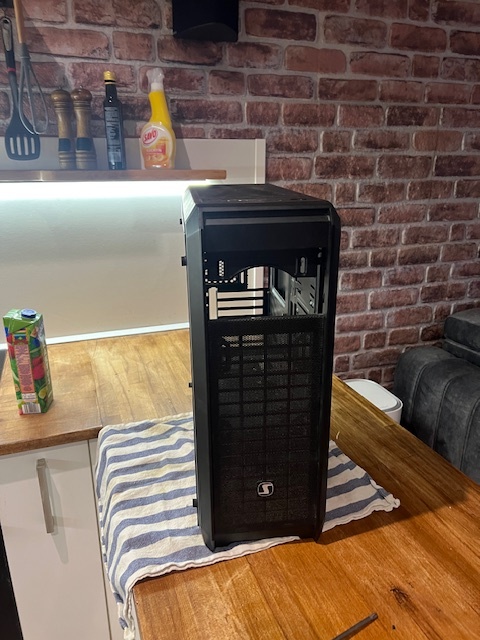 PC case skrinka Silentium PC regnum RG4T - 4