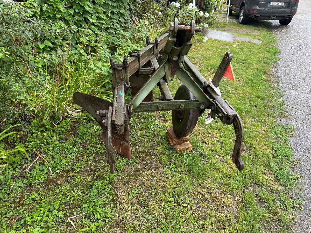 Trojhlavý pluh - 4