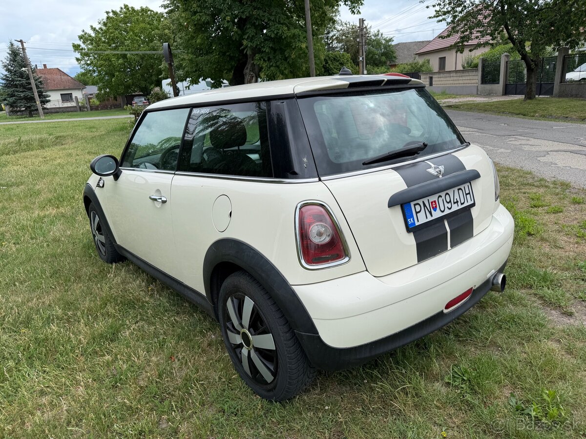 Mini Cooper 1.6i R56 - 4