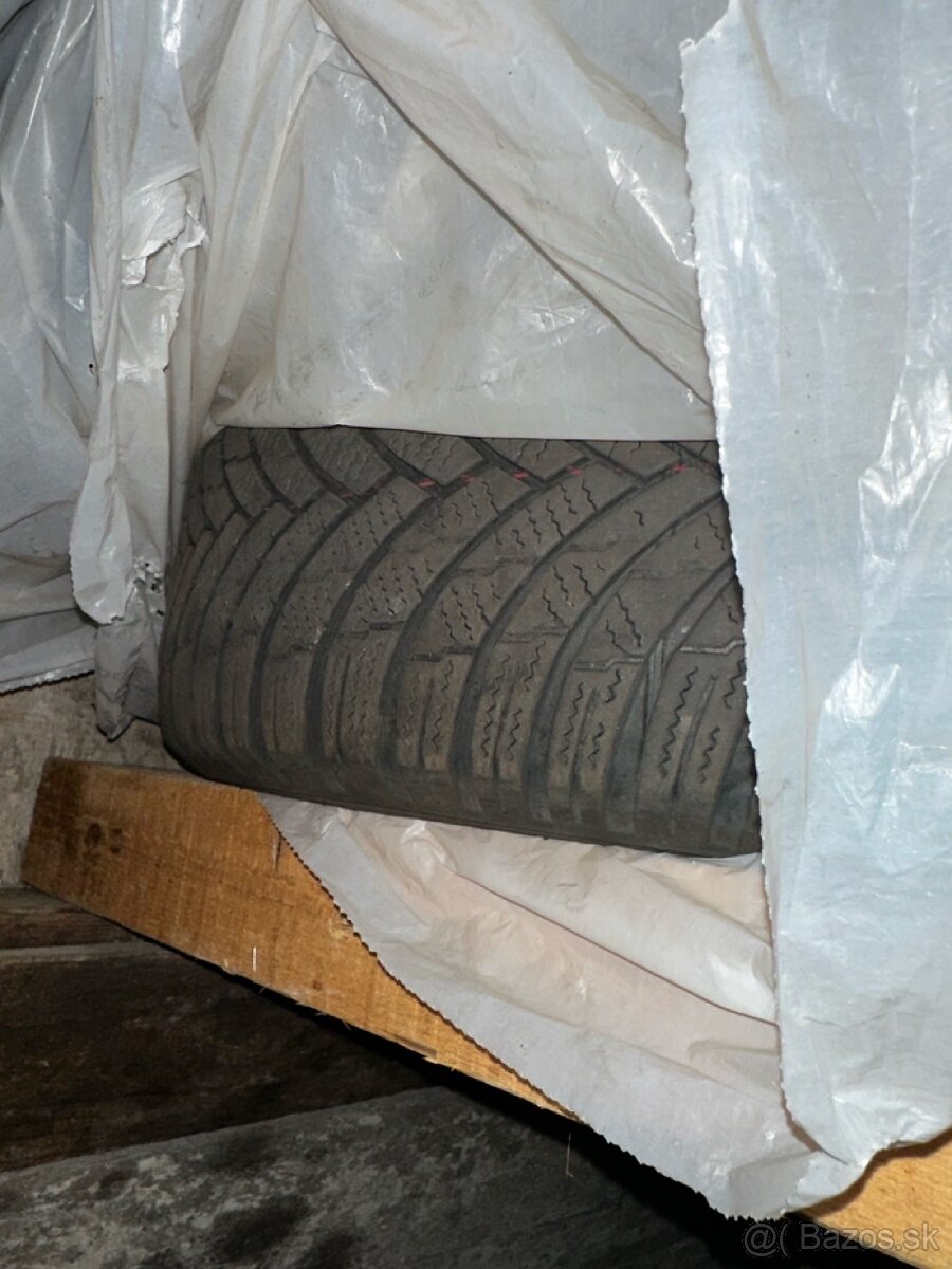 Firestone WinterHawk 4 215/65 R16 - 4