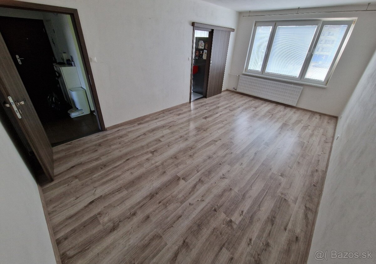 Prenájom 3,5 izbový byt - 4