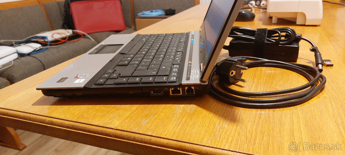 HP EliteBook - 4