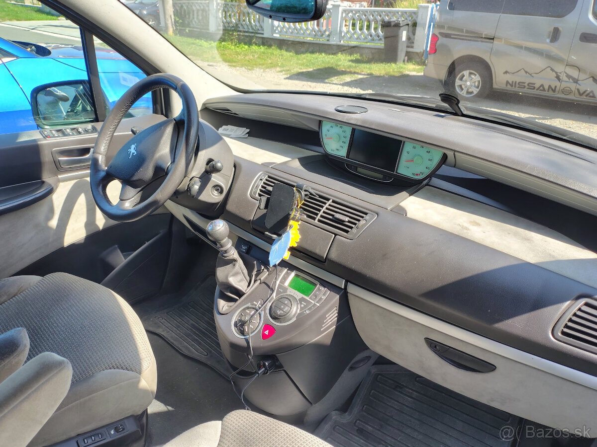 predam peugeot 807 2.2 benzin + lpg - 4