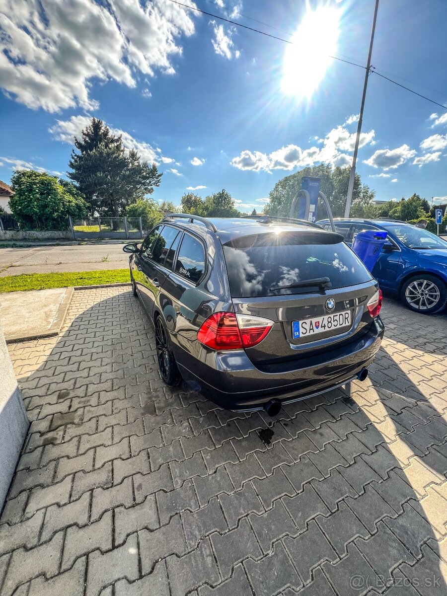 BMW e91 335xi Touring - 4