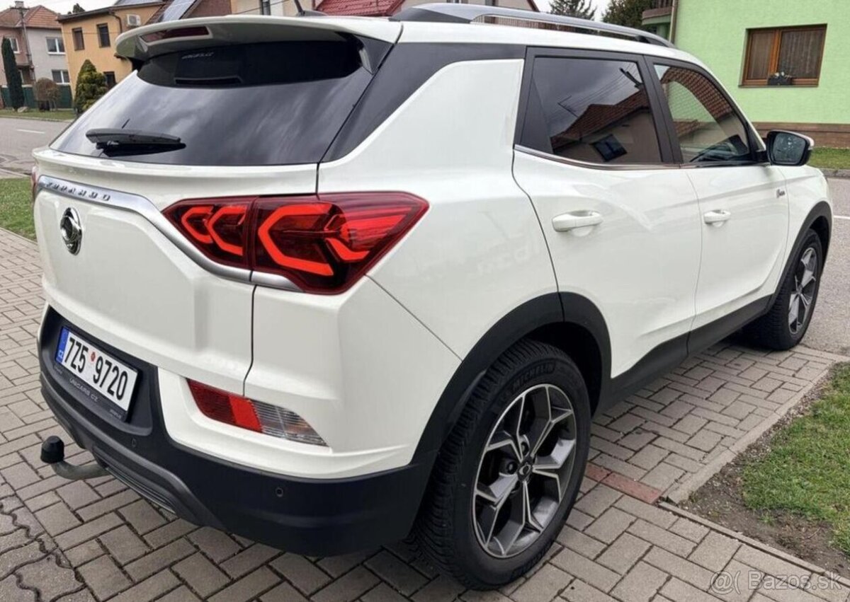 SsangYong Korando 1.5 T-GDI 4x4 A/T STYLE PLUS benzín - 4