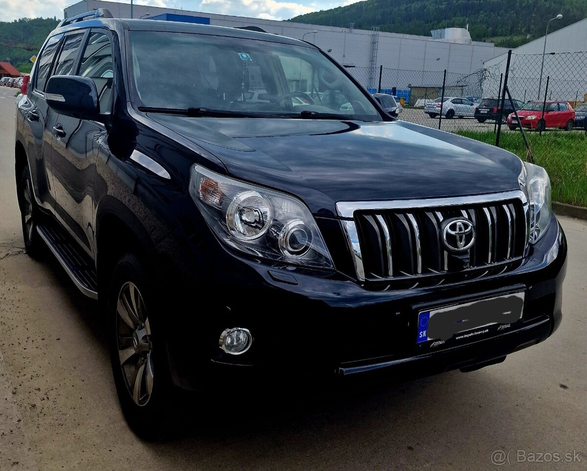 Toyota Land Cruiser 150 3.0 D-4D AT