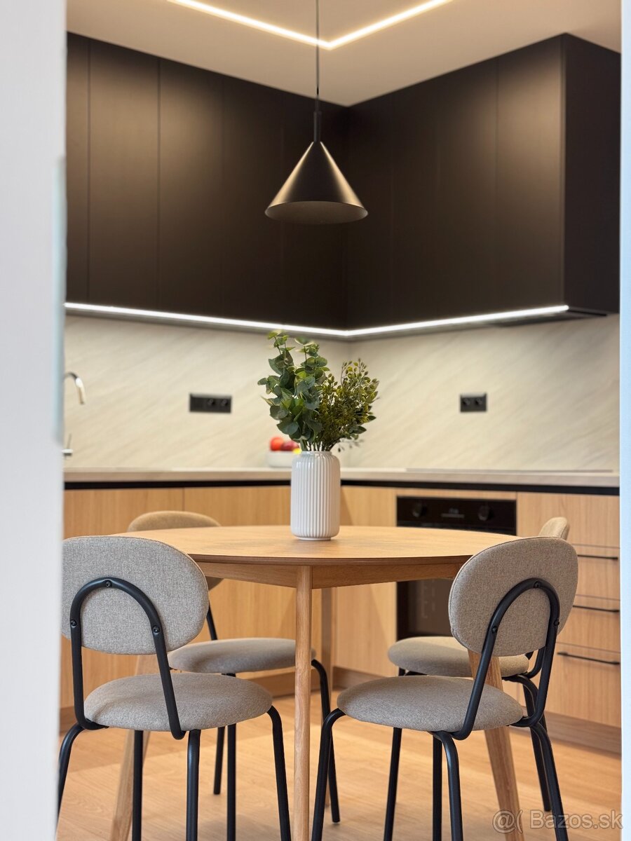 Nový 4 izbový byt v blízkosti centra, práve dokončený - 4